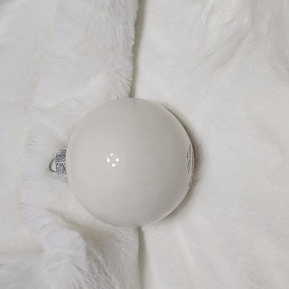 Rae Dunn Santa’s helper Christmas tree Large Ceramic Ornament Holiday White - Picture 2 of 3